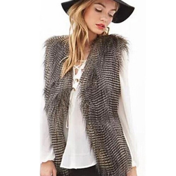 Glamsia Jackets & Blazers - GLAMSIA - Sleeveless Faux Peacock Feathers Vest